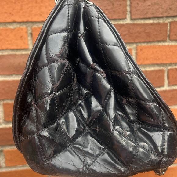 REPOSTING Authentic Chanel Cruise Line 2010-2011 Black Shoulder Bag - Picture 8 of 17